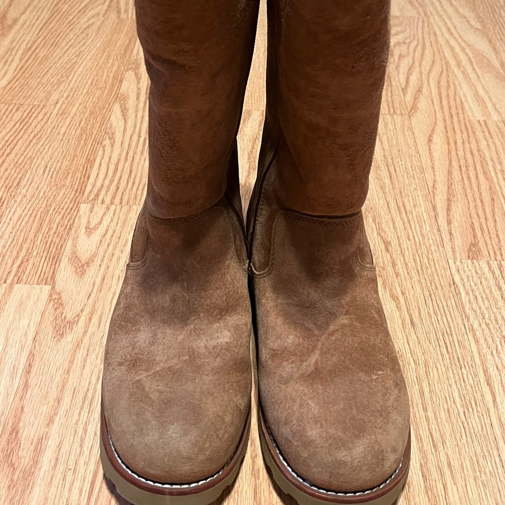 UGG Tall boots with side zipper size 6